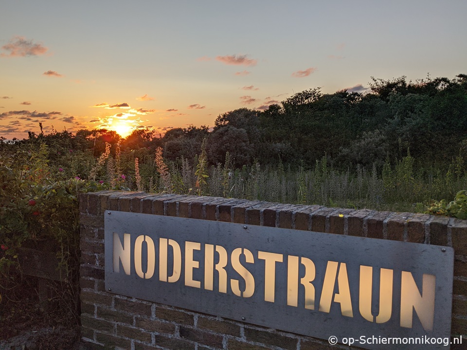 Noderstraun 54 met zeezicht