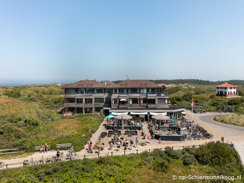 Noderstraun 76, Koningsdag op Schiermonnikoog