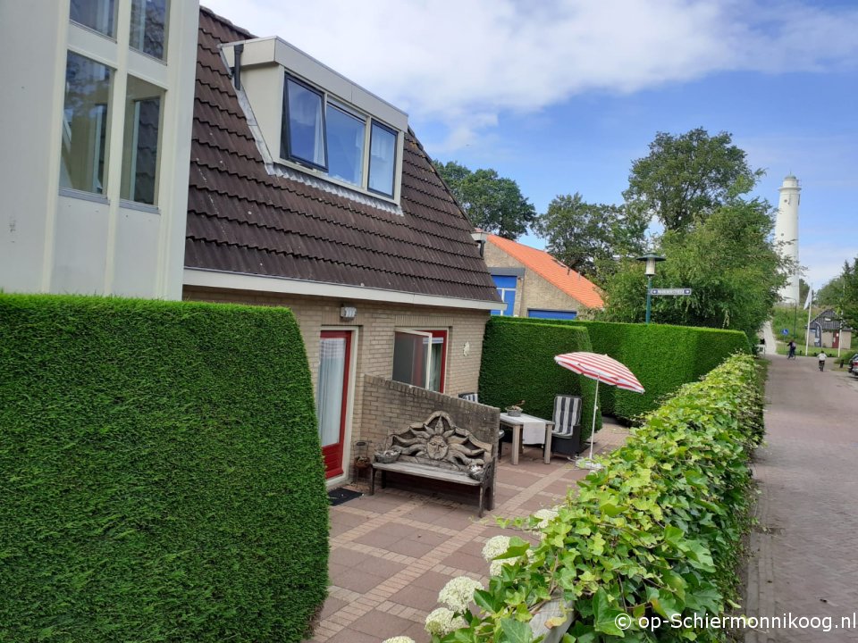 Zonneweelde 1, Koningsdag op Schiermonnikoog