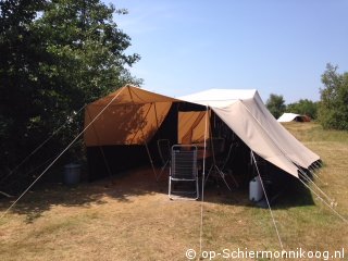 Treinstation Stuiteren Grafiek Tent Pyramide tent op Schiermonnikoog